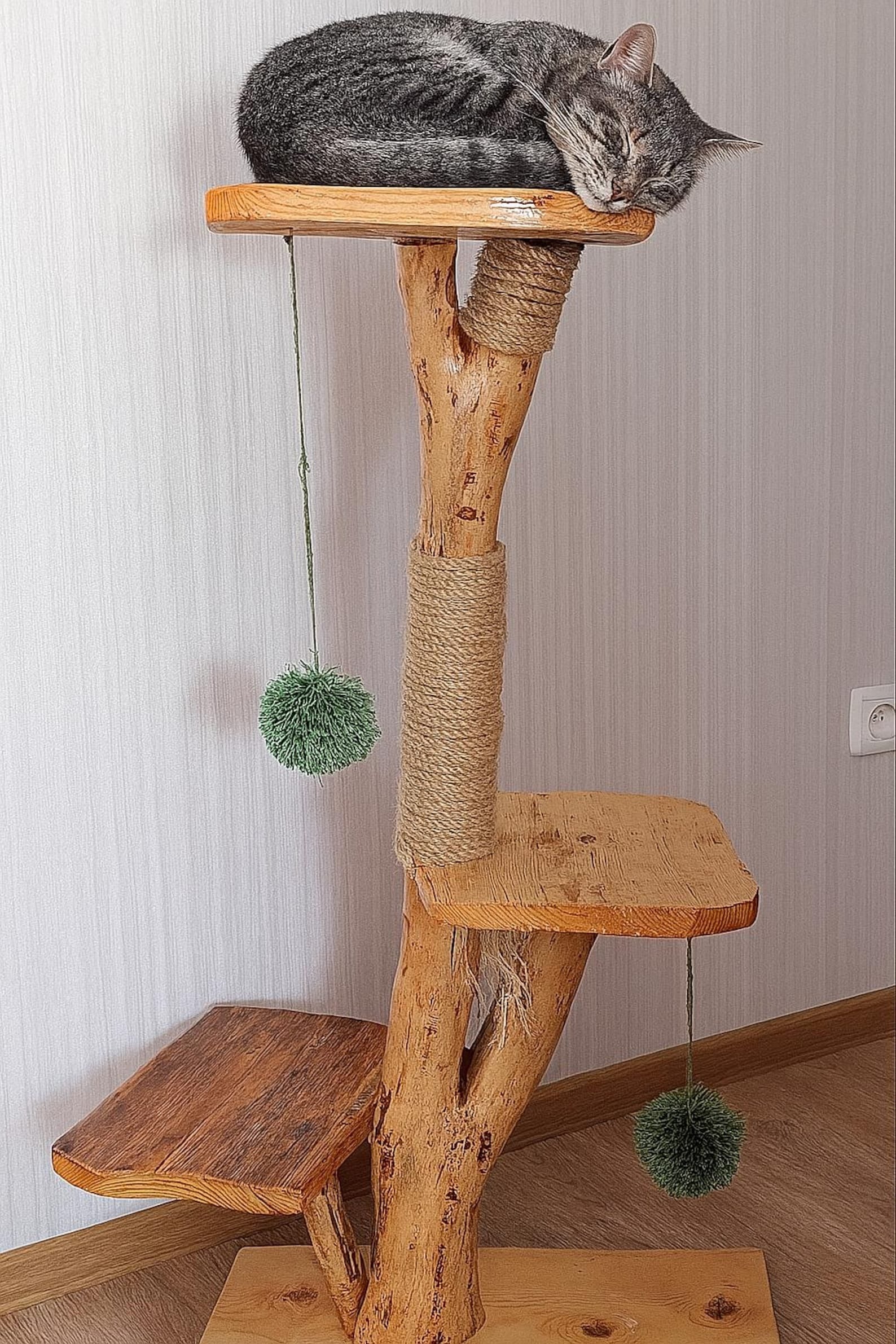 The Woody Cat Tree